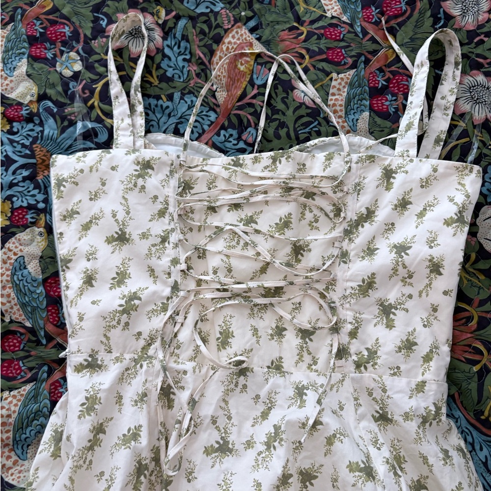 House of CB Floral Midi Dress in Cream and Green - Picture 7 of 9